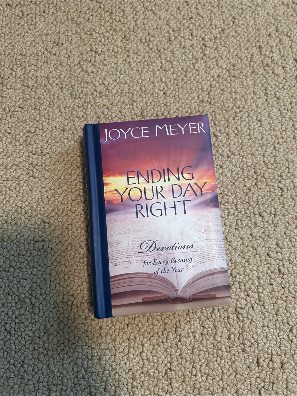 Joyce Meyer "Ending Your Day Right" Devotional - Purple & Blue